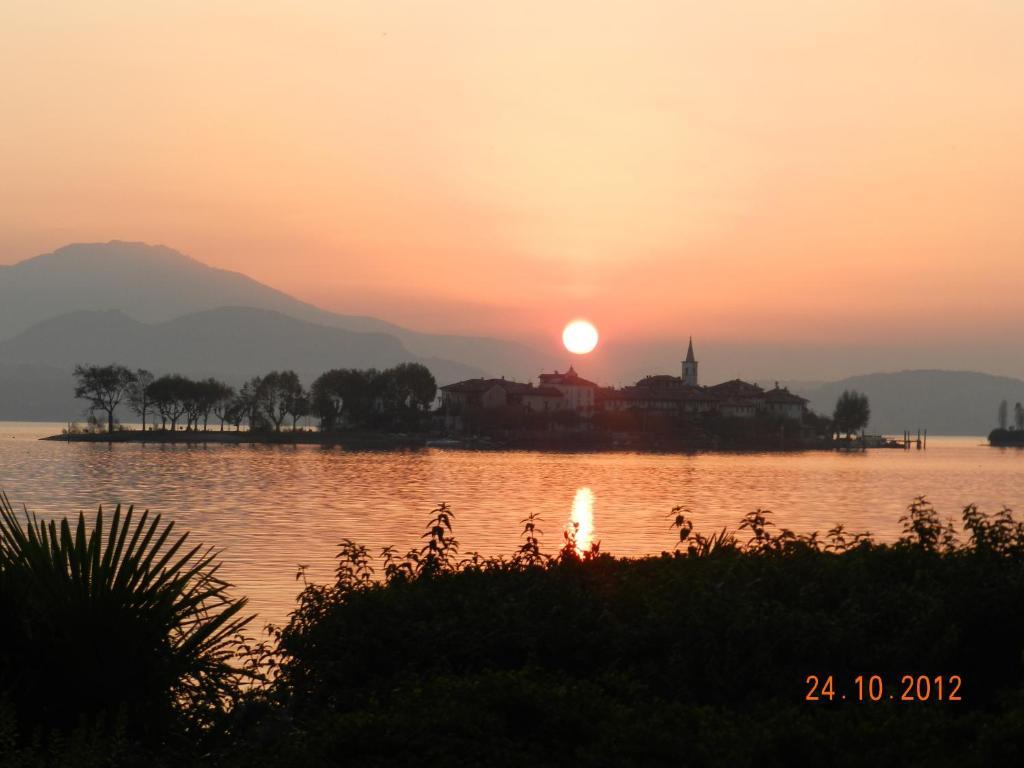 Albergo La Ripa Baveno Luaran gambar